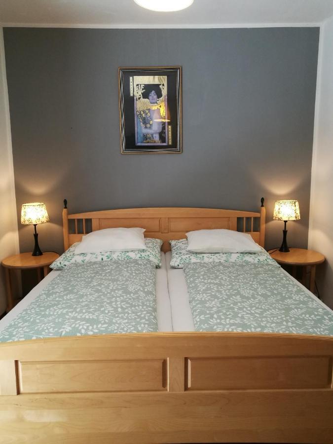 Gaestezimmer & Apartment Mayrhofer Waidhofen an der Ybbs Buitenkant foto